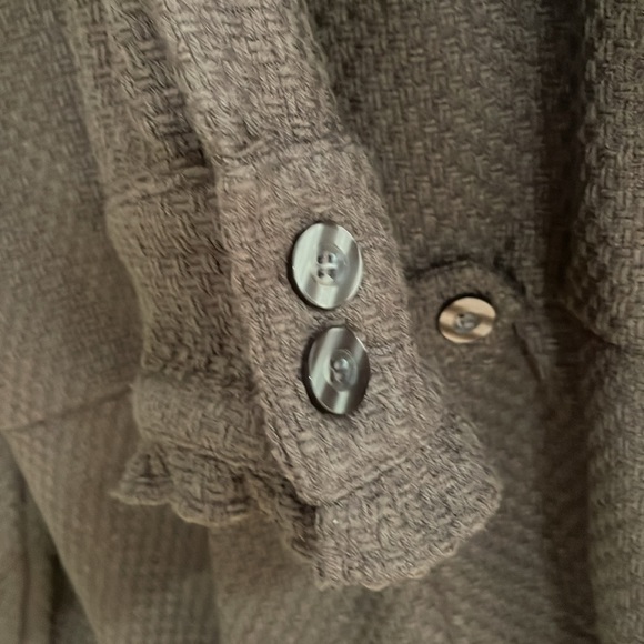 Decree Ruffled Basketweave Jacket Size XL Juniors Fits like Womens S Color Taupe - Picture 10 of 12